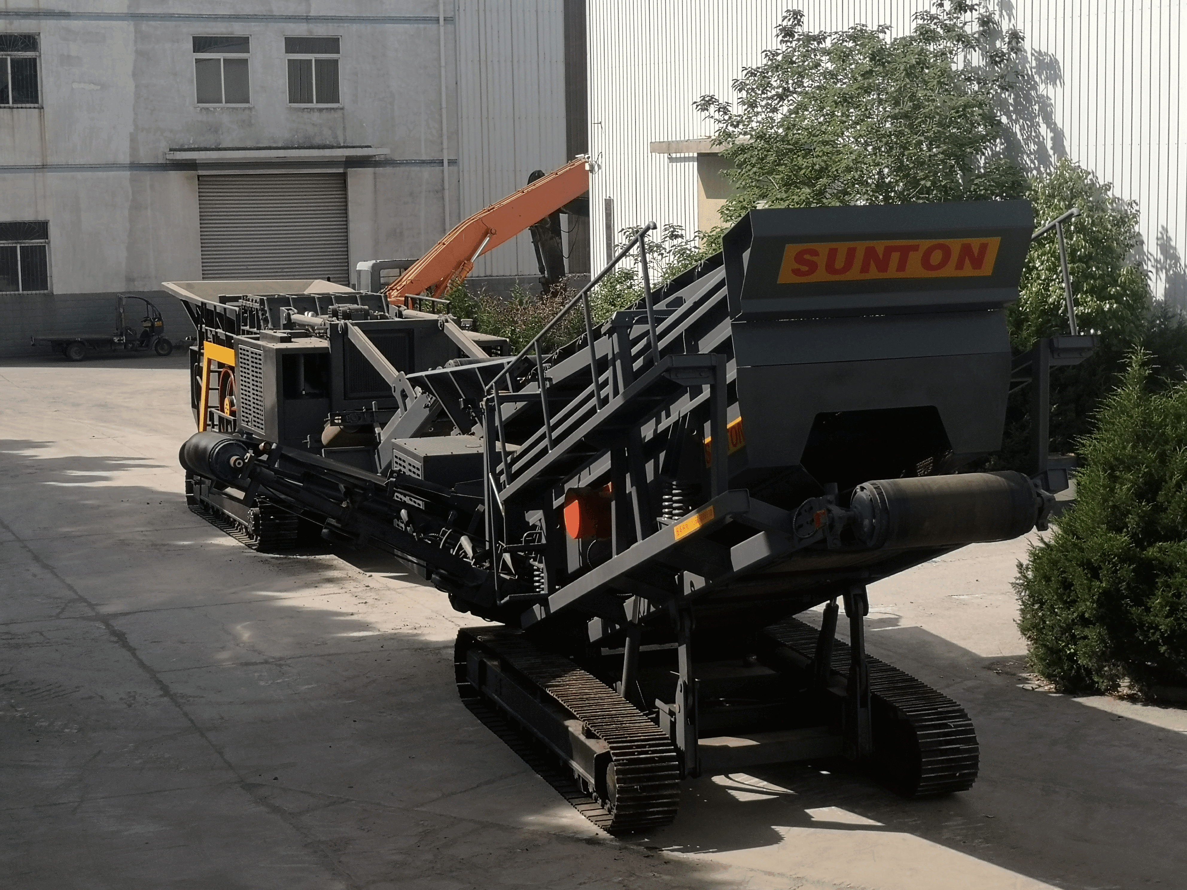 SF300 履帶式移動篩分機